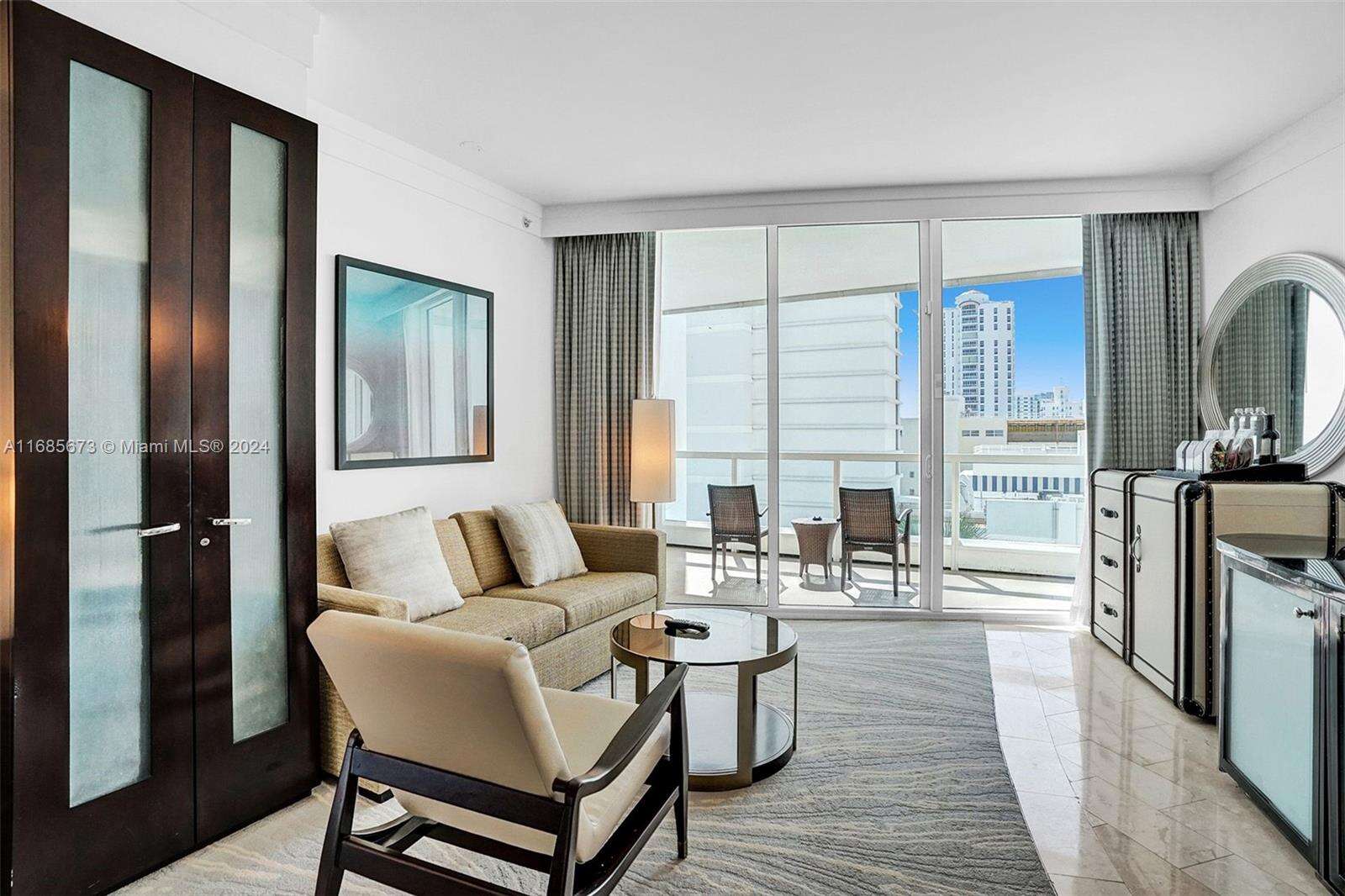 Fontainebleau 3 at 4391 Collins Ave, Miami Beach, FL 33140 - For Sale photo 9