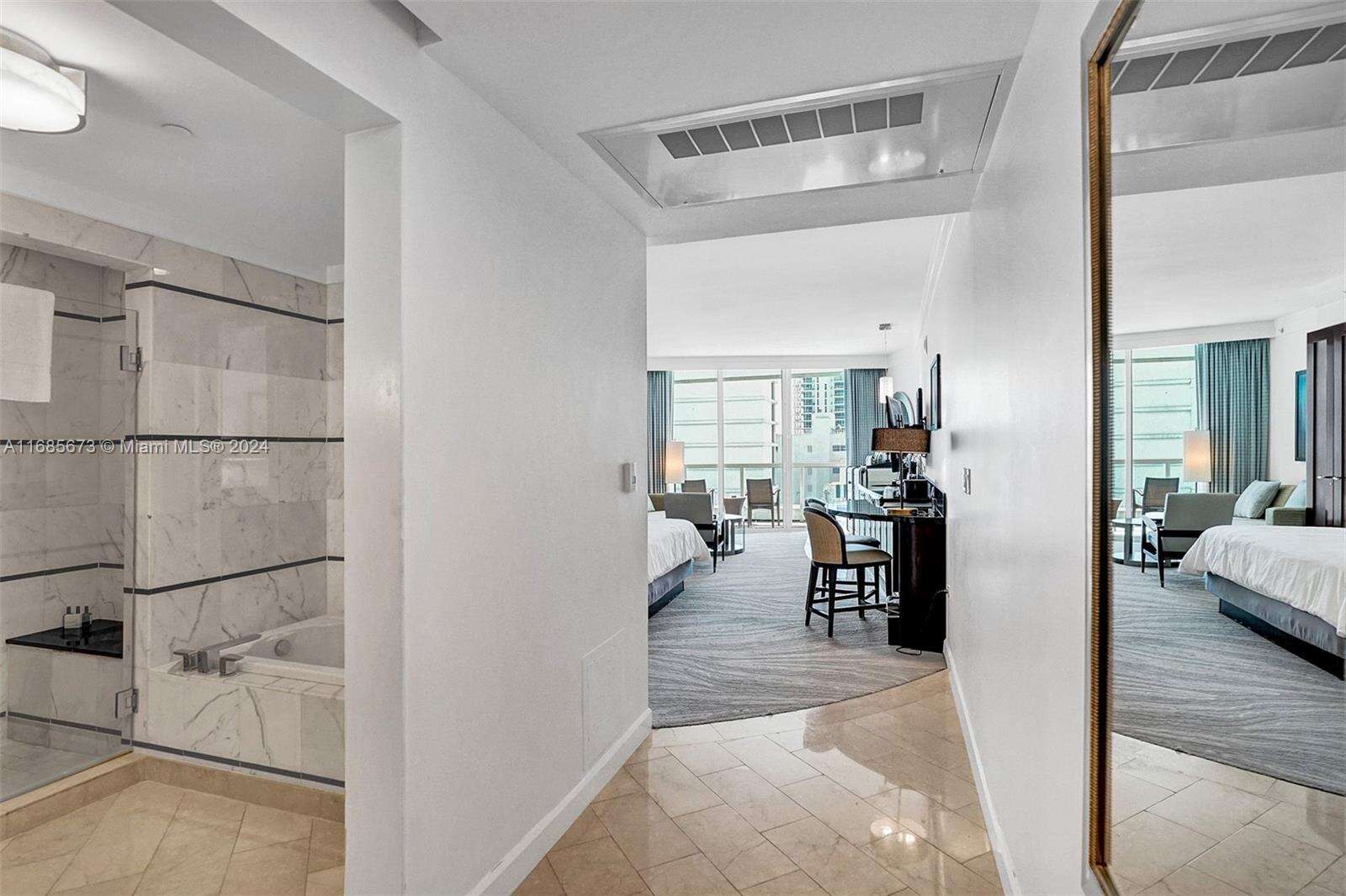 Fontainebleau 3 at 4391 Collins Ave, Miami Beach, FL 33140 - For Sale photo 10
