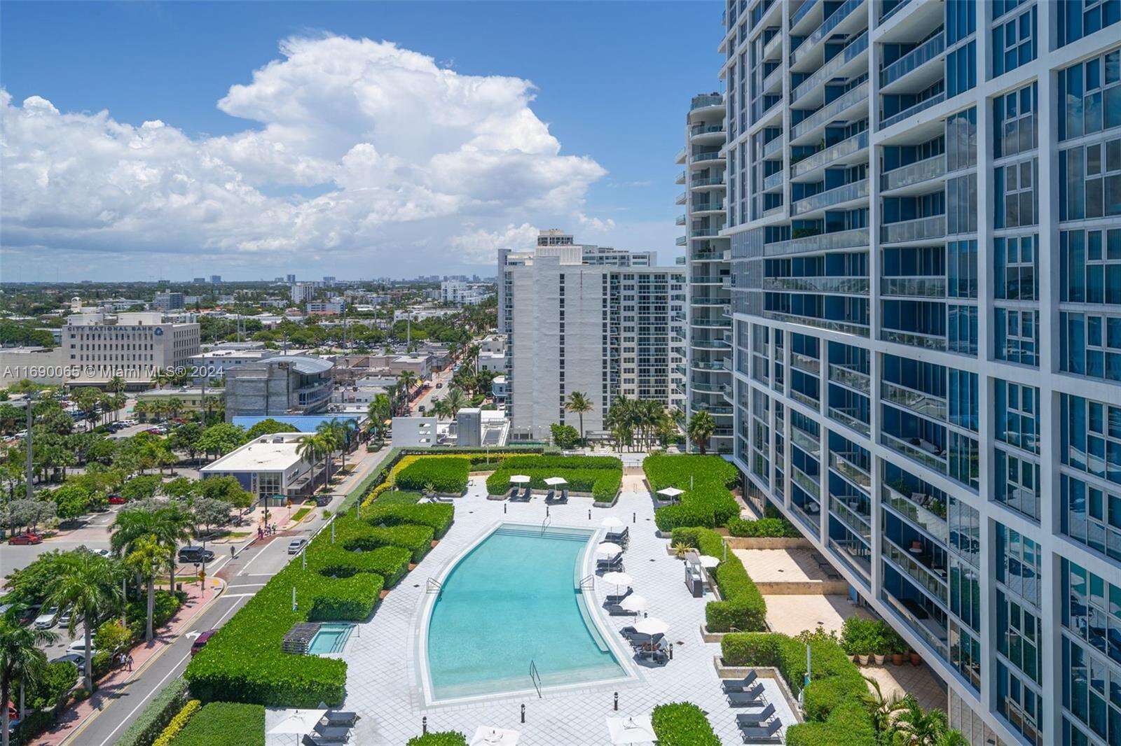 Central Carillon at 6801 Collins Ave, Miami Beach, FL 33141 - For Sale photo 18