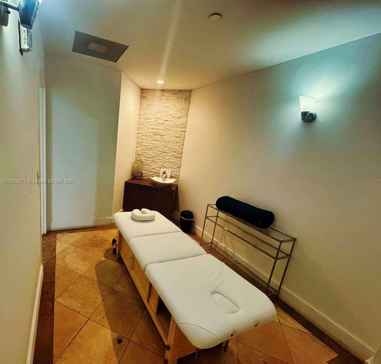 SOLIMAR - 9595 Collins Ave, Surfside, FL 33154 | Picture 14