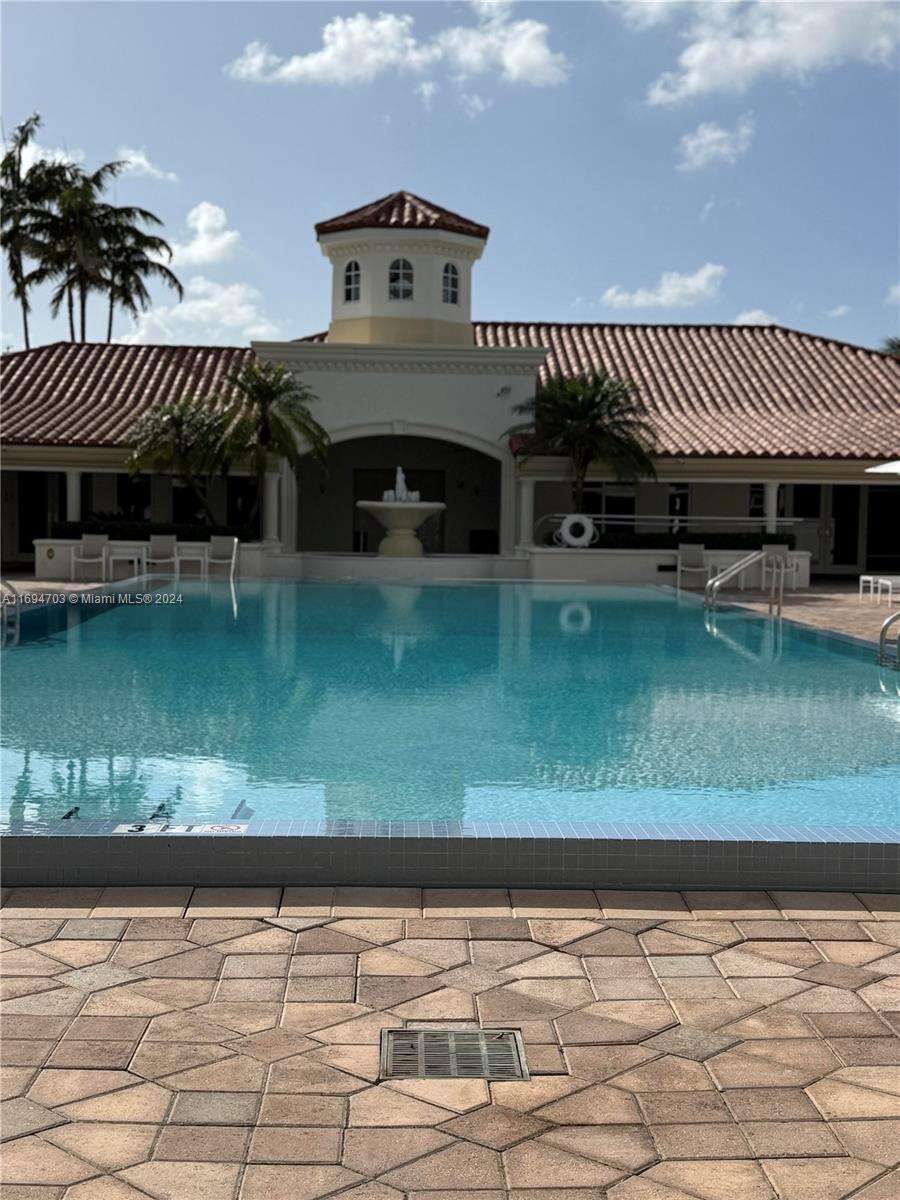 Turnberry Village North at 20000 Country Club Dr, Aventura, FL 33180 - For Sale photo 26