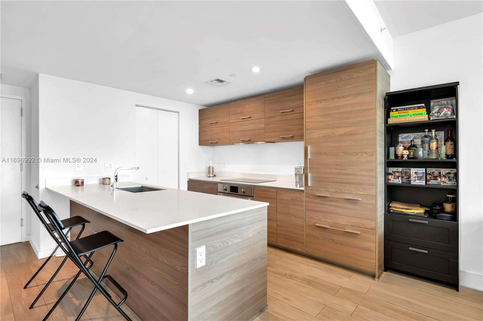 Sls Brickell at 1300 Miami Ave, Miami, FL 33130 - For Sale photo 11