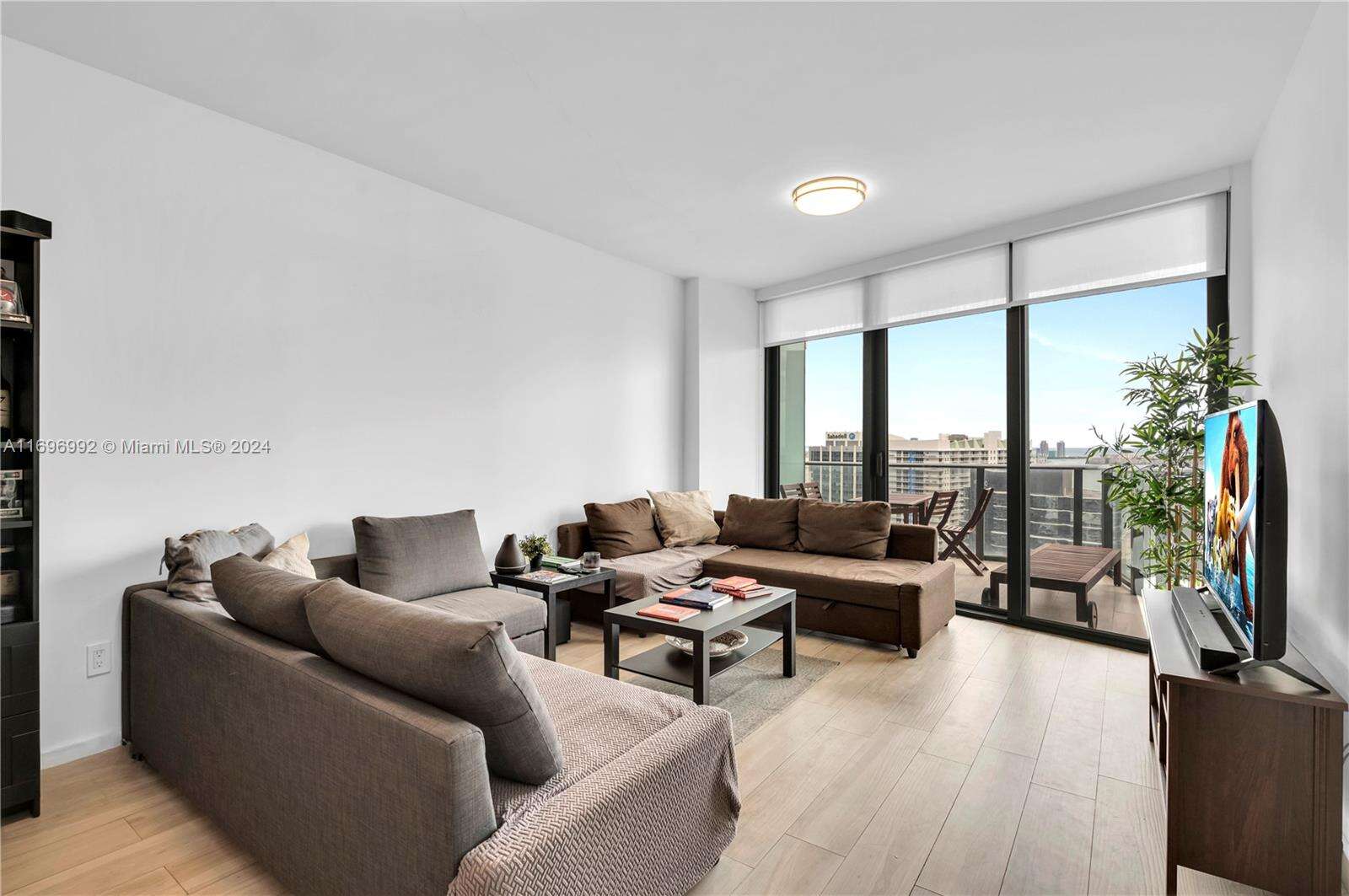 Sls Brickell at 1300 Miami Ave, Miami, FL 33130 - For Sale photo 13