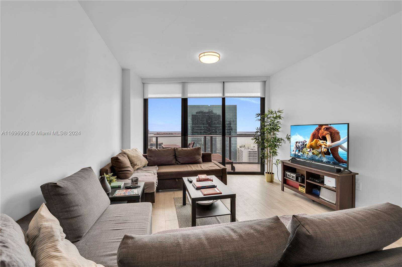 Sls Brickell at 1300 Miami Ave, Miami, FL 33130 - For Sale photo 14