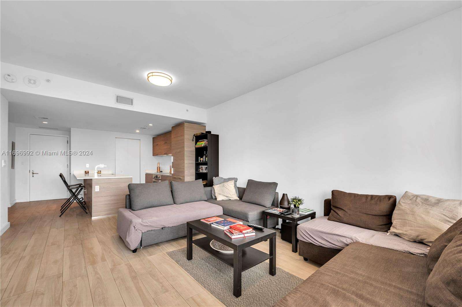 Sls Brickell at 1300 Miami Ave, Miami, FL 33130 - For Sale photo 15
