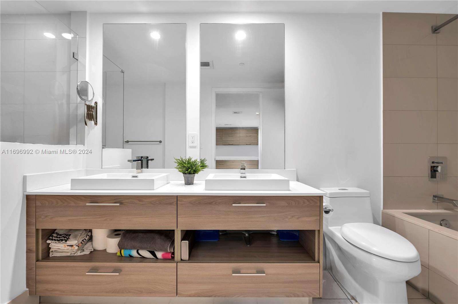 Sls Brickell at 1300 Miami Ave, Miami, FL 33130 - For Sale photo 24
