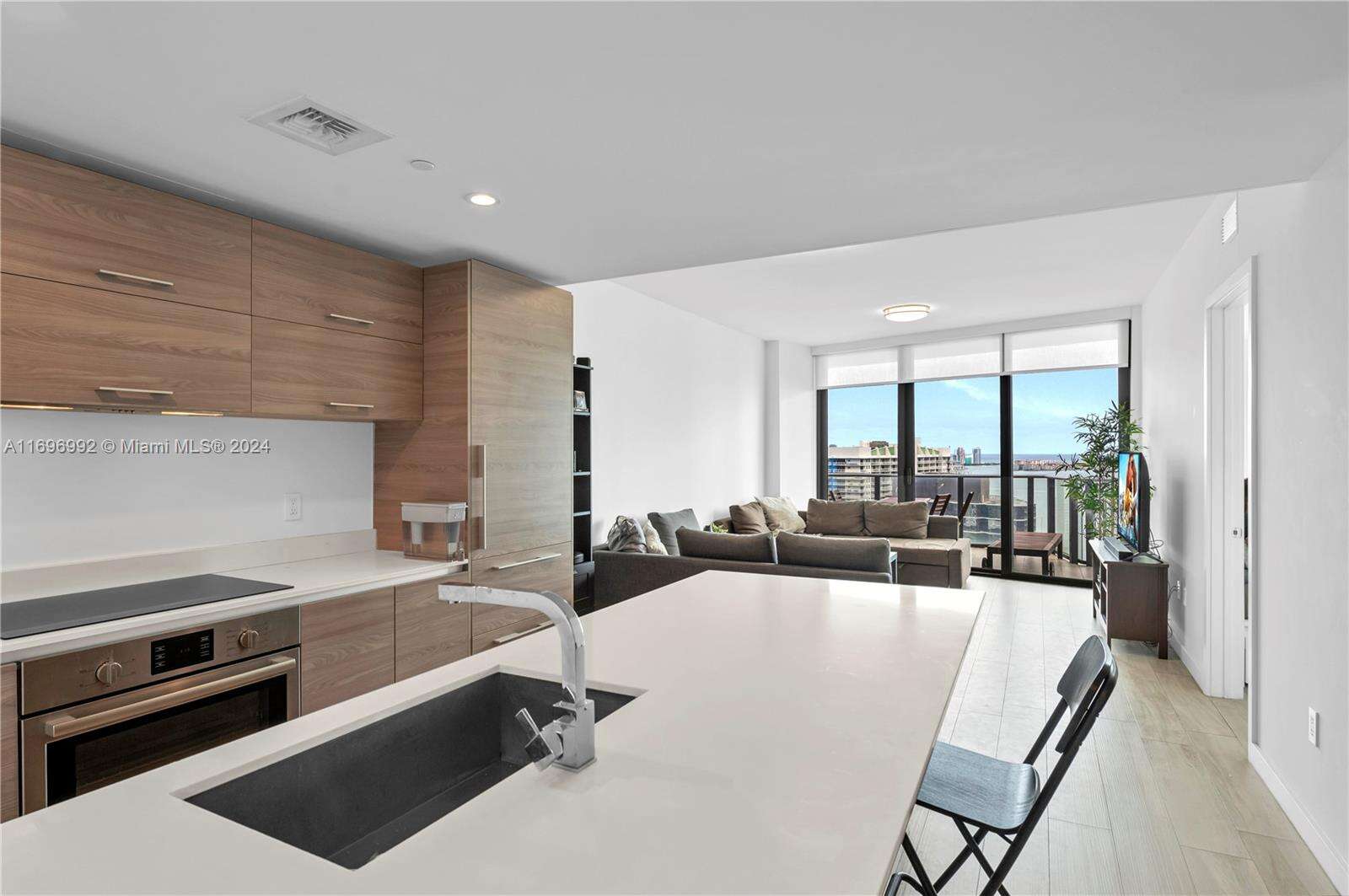 Sls Brickell at 1300 Miami Ave, Miami, FL 33130 - For Sale photo 8