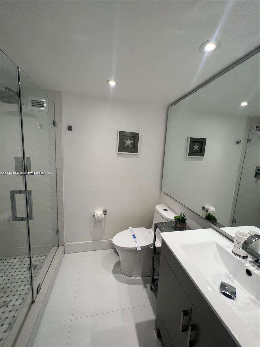Seacoast 5151 at 5161 Collins Ave, Miami Beach, FL 33140 - For Sale photo 17