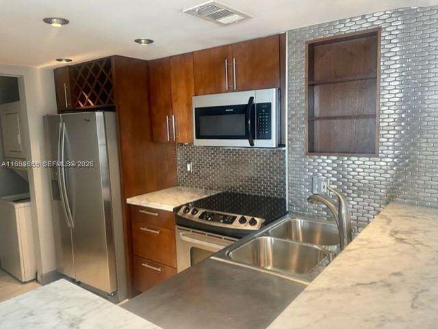Isola at 770 Claughton Island Dr, Miami, FL 33131 - For Sale photo 6