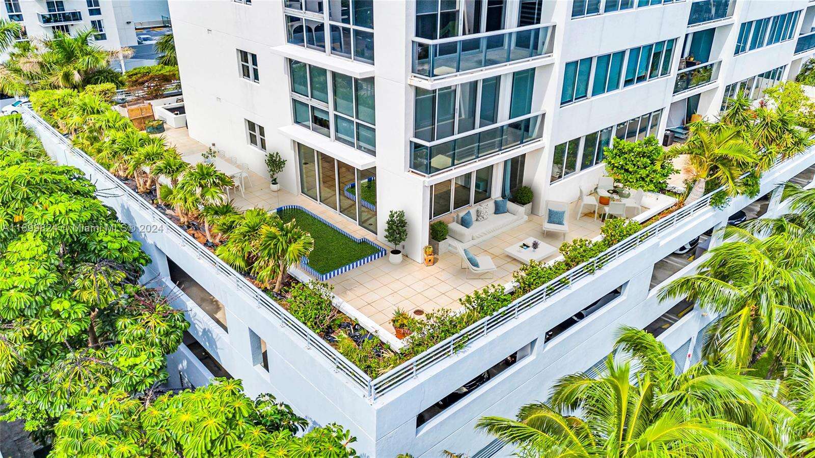 BLUE BAY TOWER