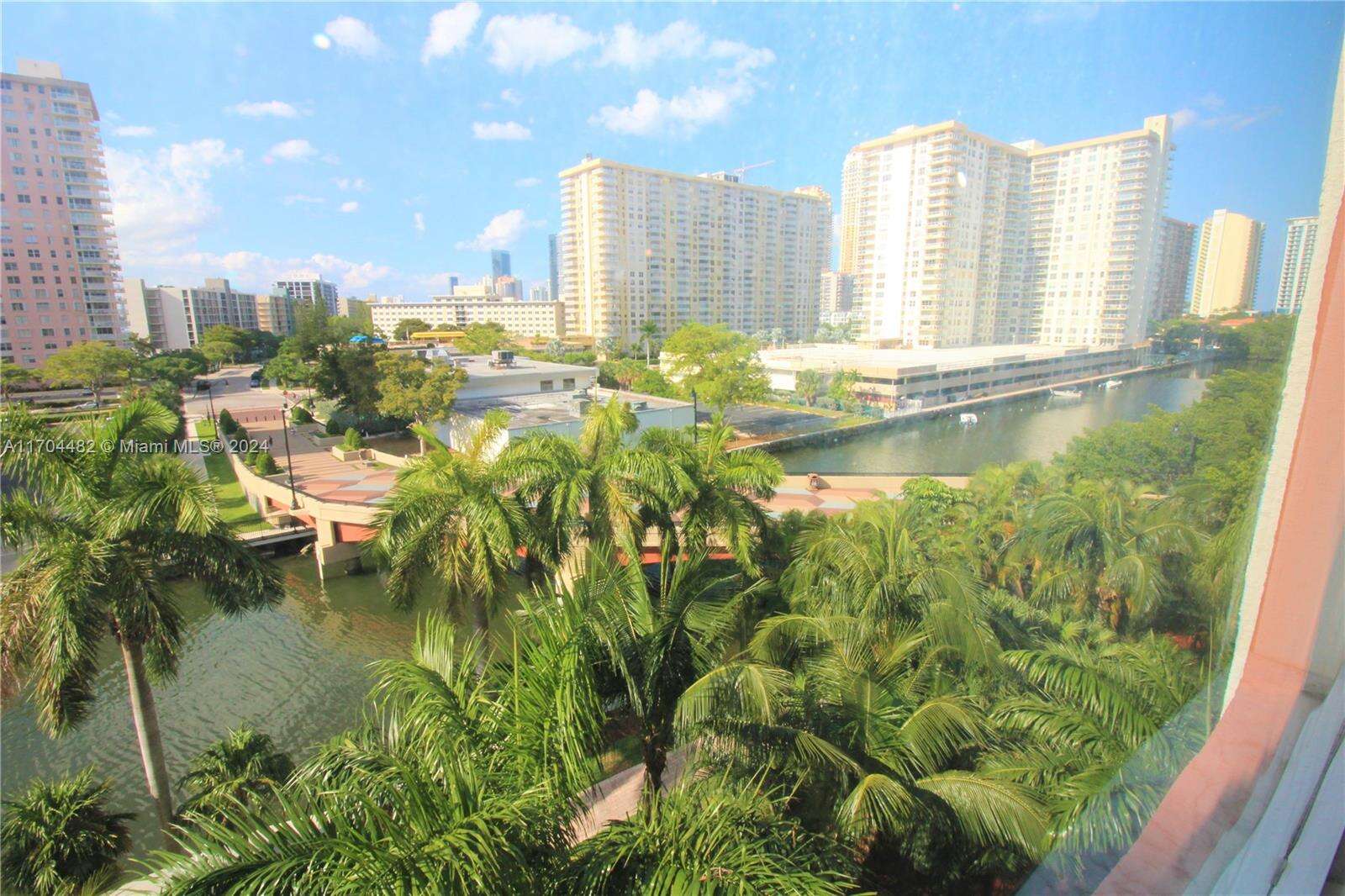 Porto Bellagio at 17150 Bay Rd, Sunny Isles Beach, FL 33160 - For Sale photo 12