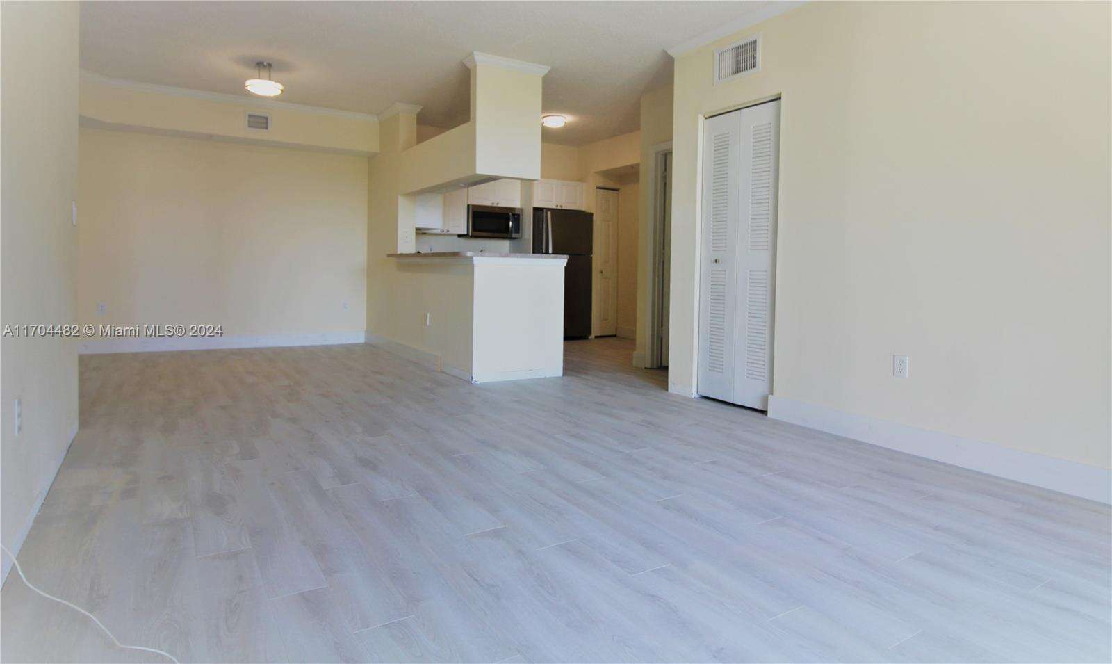 Porto Bellagio at 17150 Bay Rd, Sunny Isles Beach, FL 33160 - For Sale photo 19