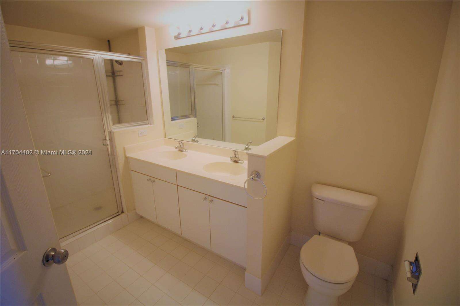 Porto Bellagio at 17150 Bay Rd, Sunny Isles Beach, FL 33160 - For Sale photo 20