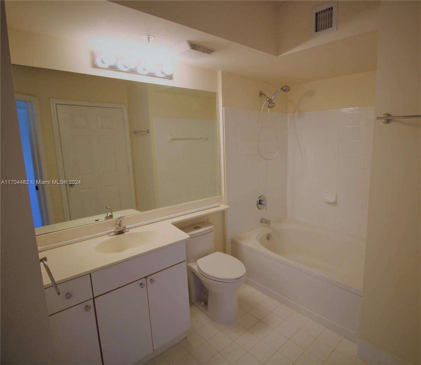 Porto Bellagio at 17150 Bay Rd, Sunny Isles Beach, FL 33160 - For Sale photo 24
