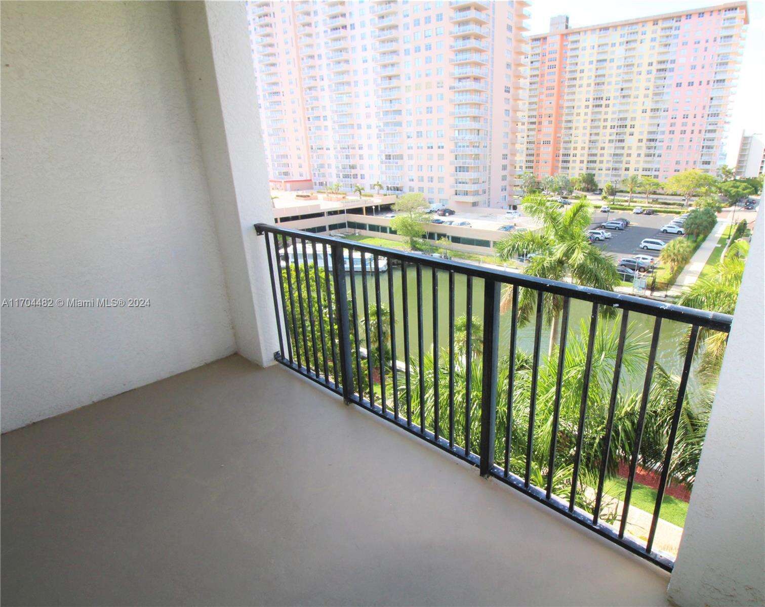 Porto Bellagio at 17150 Bay Rd, Sunny Isles Beach, FL 33160 - For Sale photo 10