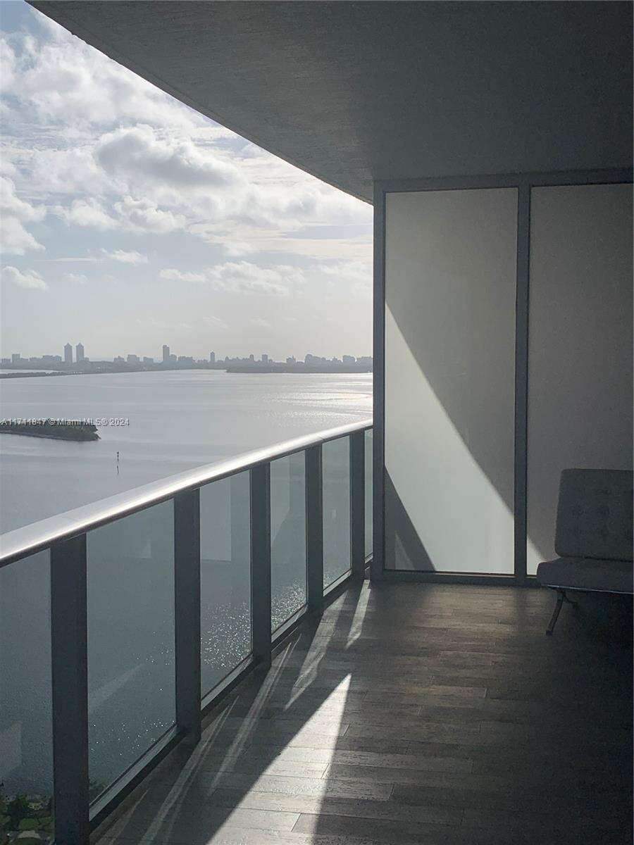 Aria On The Bay at 488 18 St, Miami, FL 33132 - For Sale photo 4
