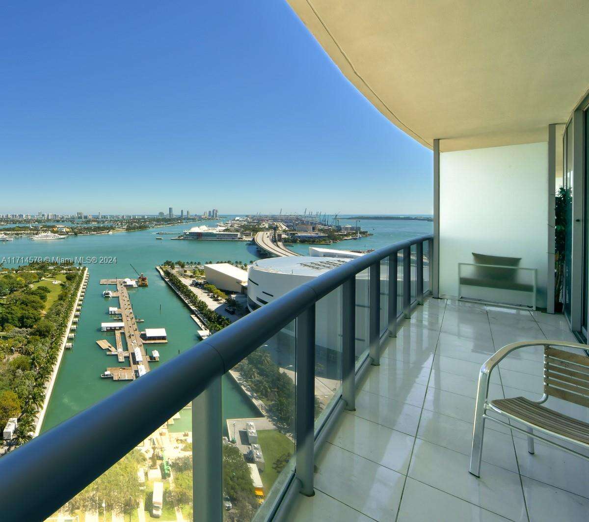 Marina Blue at 888 Biscayne Blvd, Miami, FL 33132 - For Sale photo 2