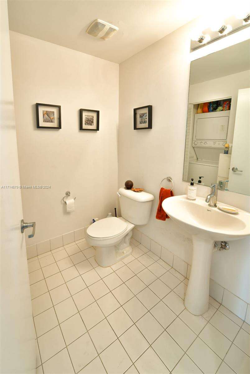 Marina Blue at 888 Biscayne Blvd, Miami, FL 33132 - For Sale photo 11
