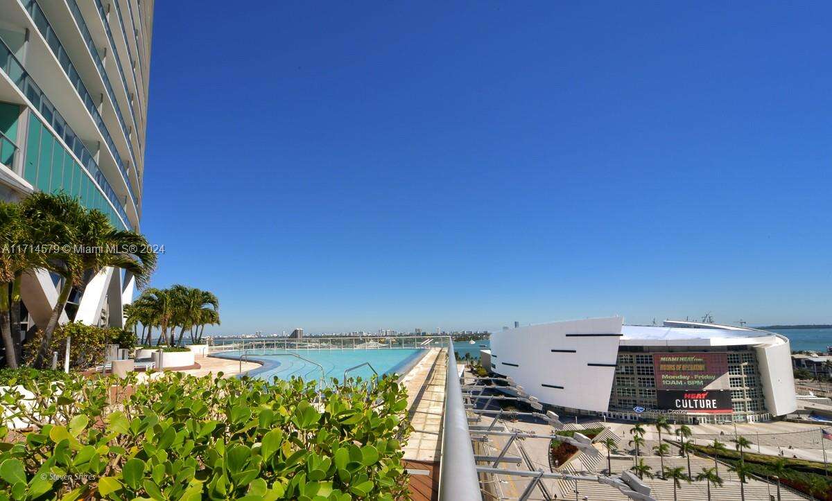 Marina Blue at 888 Biscayne Blvd, Miami, FL 33132 - For Sale photo 15