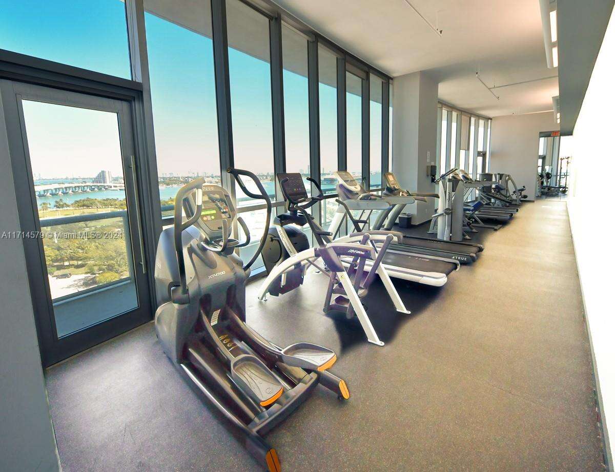 Marina Blue at 888 Biscayne Blvd, Miami, FL 33132 - For Sale photo 17