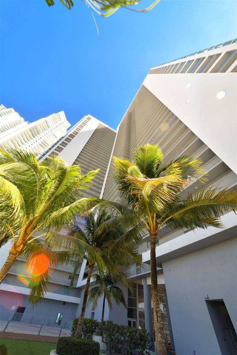 Marina Blue at 888 Biscayne Blvd, Miami, FL 33132 - For Sale photo 24