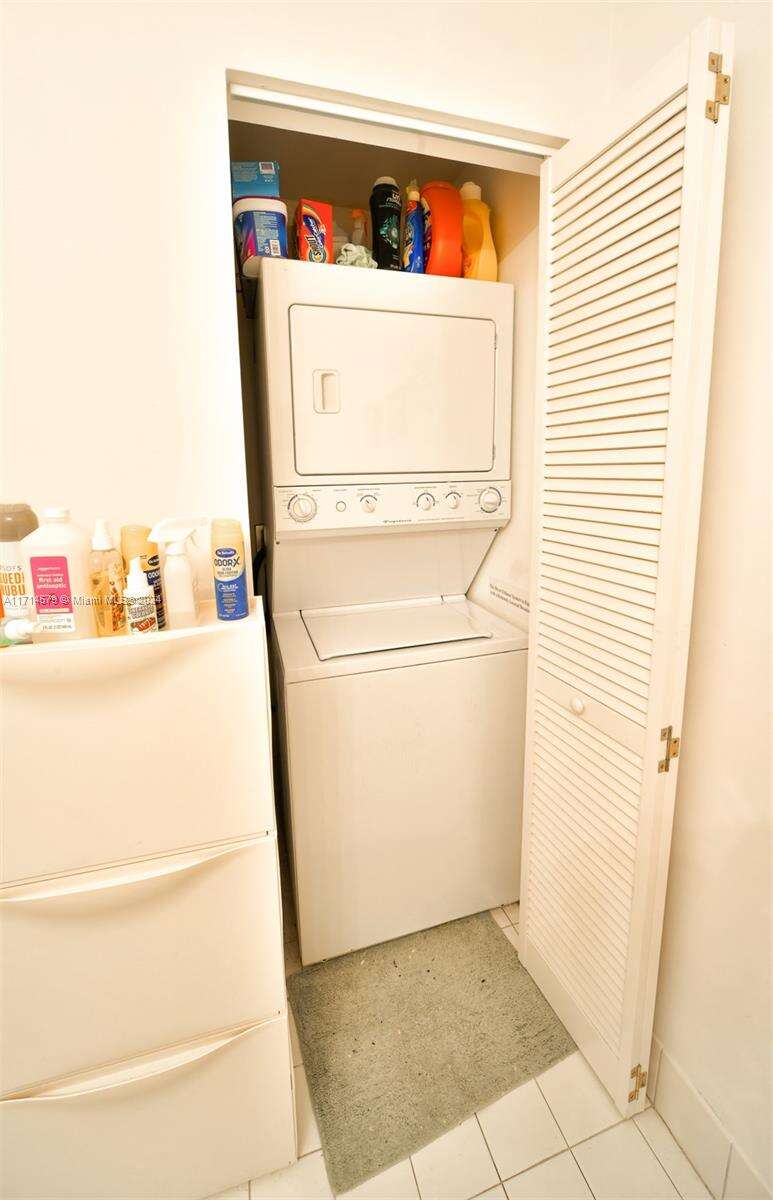 Marina Blue at 888 Biscayne Blvd, Miami, FL 33132 - For Sale photo 10