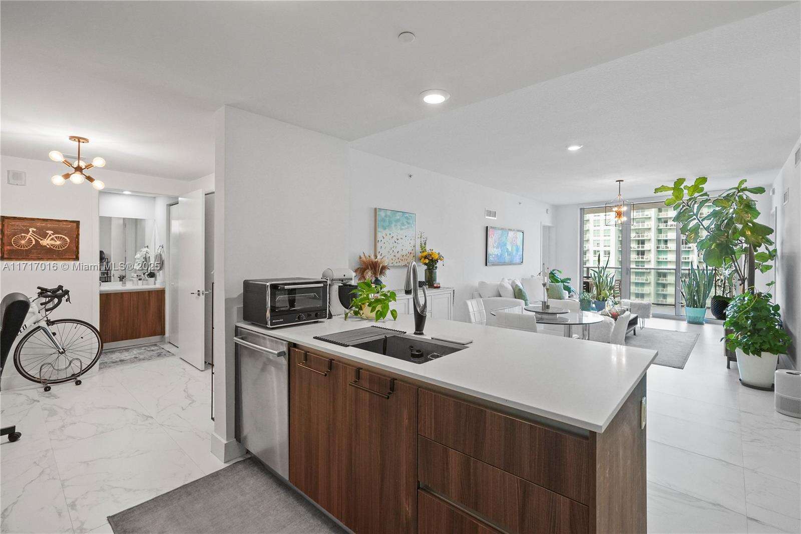 Aria On The Bay at 488 18 St, Miami, FL 33132 - For Sale photo 3