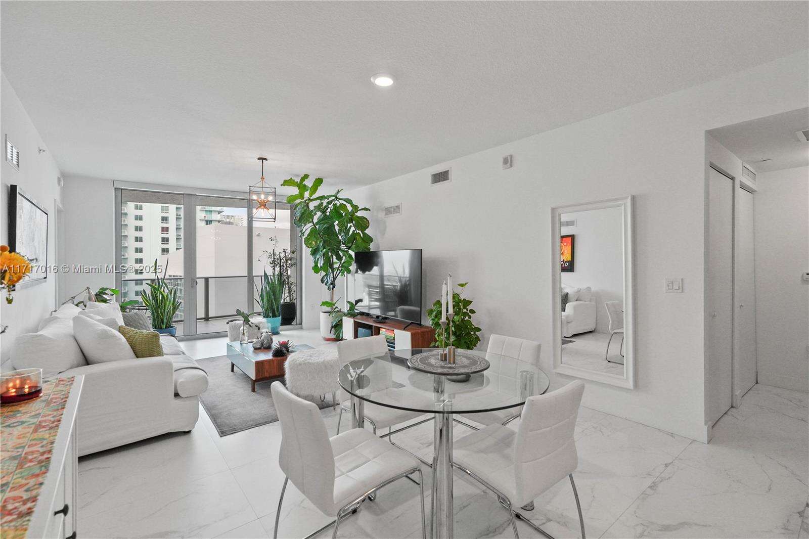 Aria On The Bay at 488 18 St, Miami, FL 33132 - For Sale photo 5
