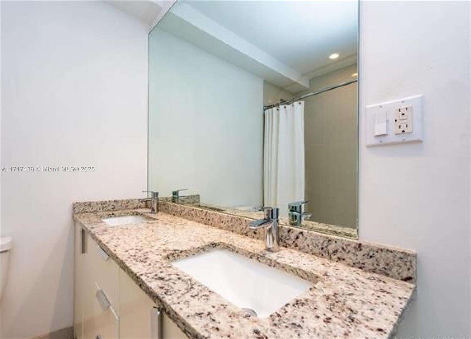 Mirador 1000 at 1000 W Ave, Miami Beach, FL 33139 - For Sale photo 58
