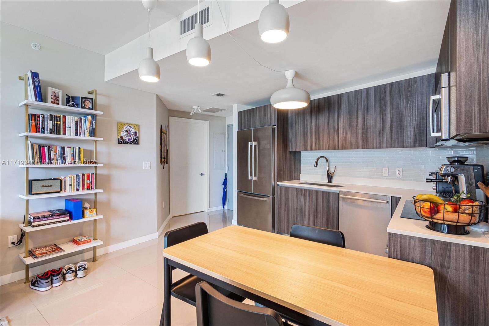 Aria On The Bay at 488 18 St, Miami, FL 33132 - For Sale photo 5