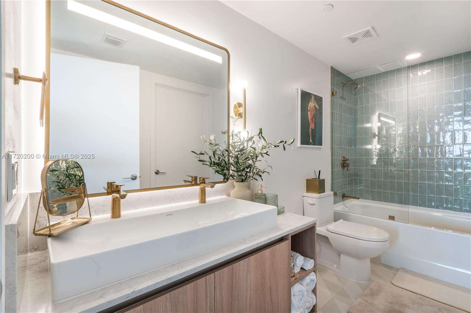 Natiivo | Gale Miami at 601 Ne 1 Ave, Miami, FL 33132 - For Sale photo 16
