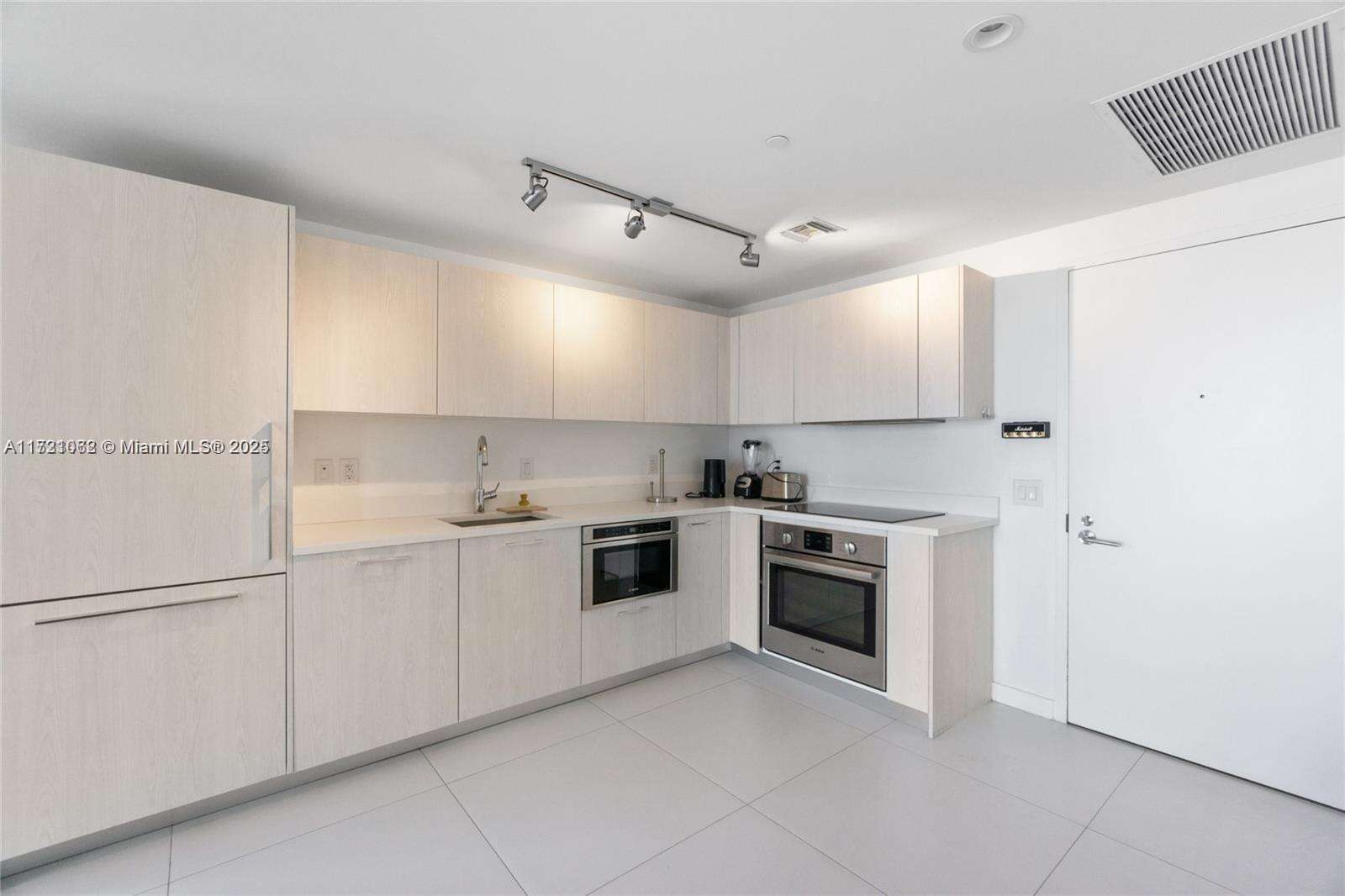 Paraiso Bayviews at 501 31 St, Miami, FL 33137 - For Sale photo 7