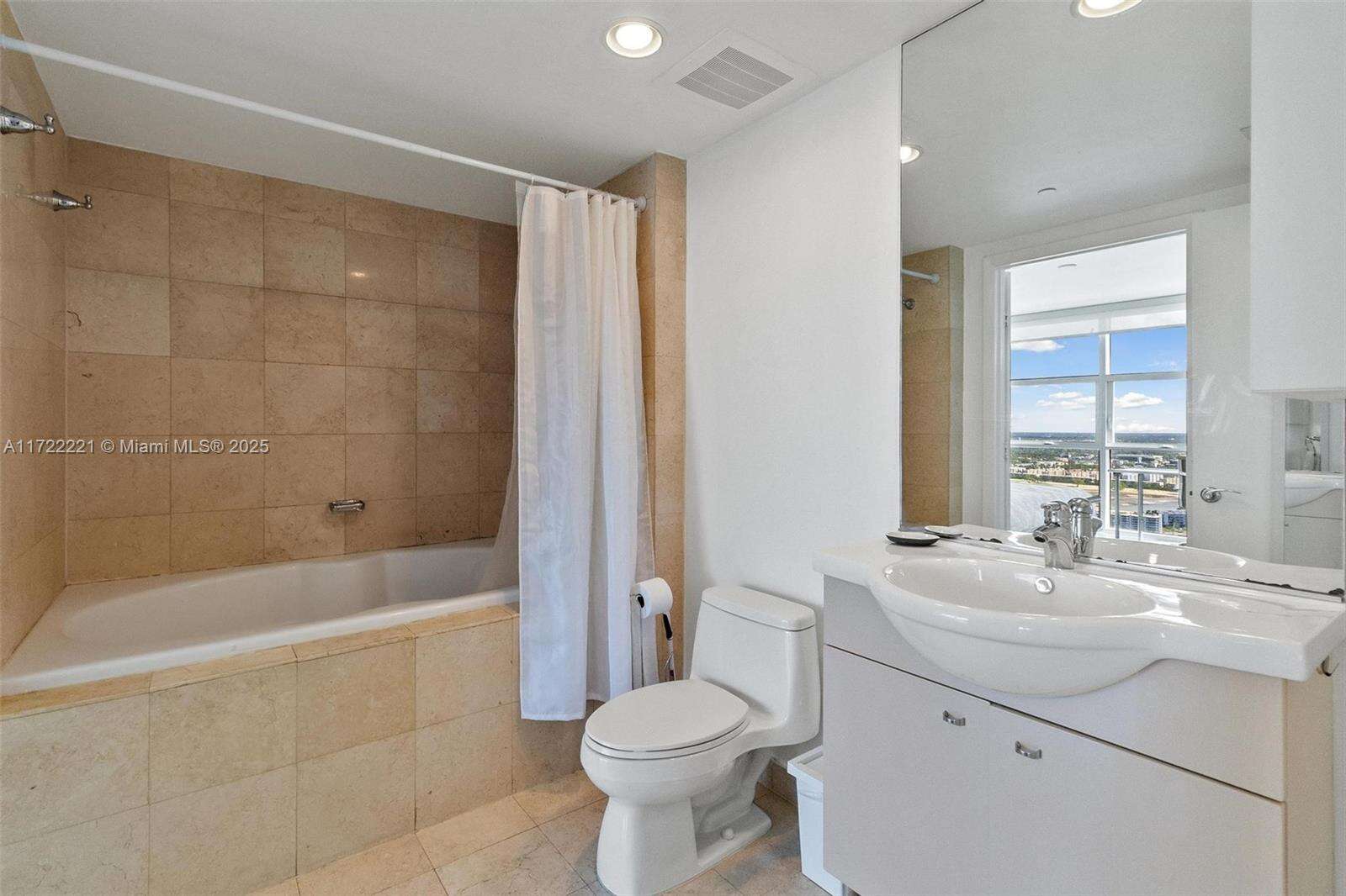 The Beach Club Two at 1830 Ocean Dr, Hallandale Beach, FL 33009 - For Sale photo 10