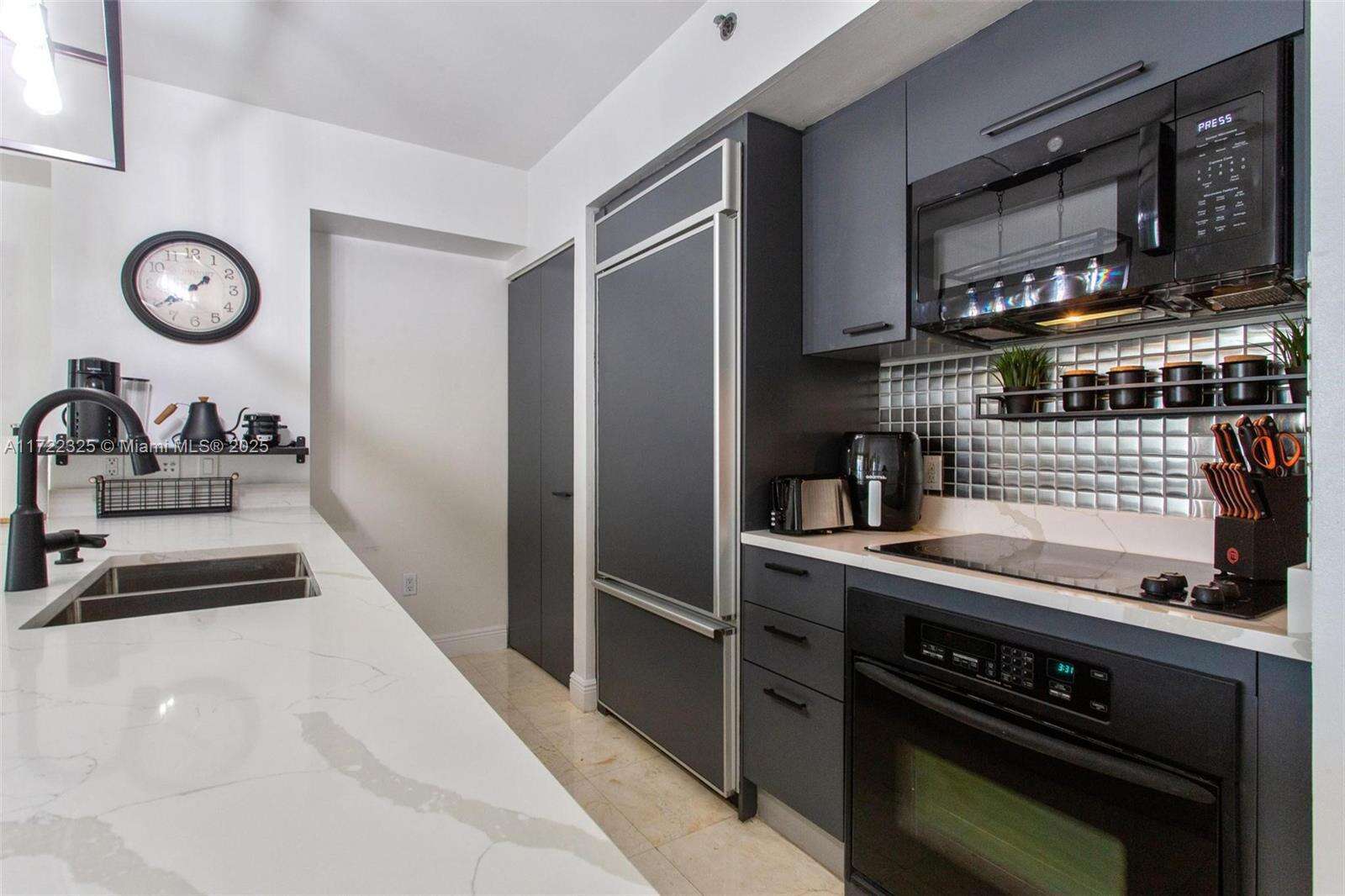 The Beach Club Two at 1830 Ocean Dr, Hallandale Beach, FL 33009 - For Sale photo 10