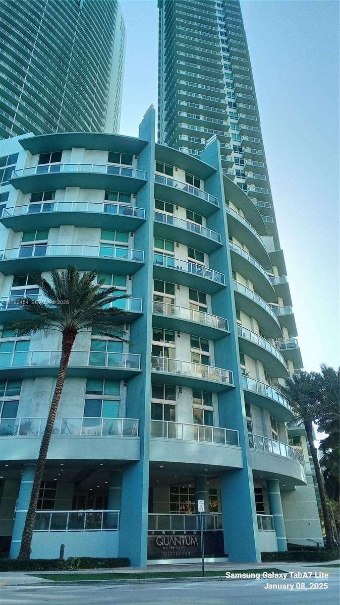 Quantum On The Bay at 1900 Bayshore Dr, Miami, FL 33132 - For Sale photo 3