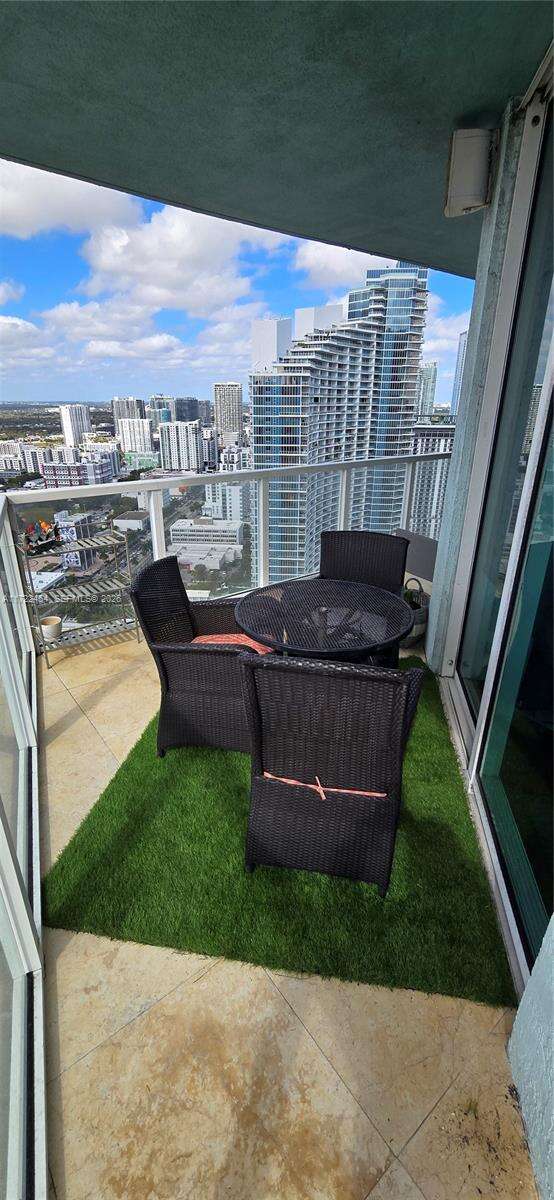 Quantum On The Bay at 1900 Bayshore Dr, Miami, FL 33132 - For Sale photo 43