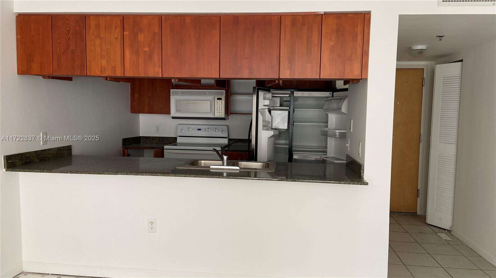 The Club At Brickell Bay at 1200 Brickell Bay Dr, Miami, FL 33131 - For Sale photo 2