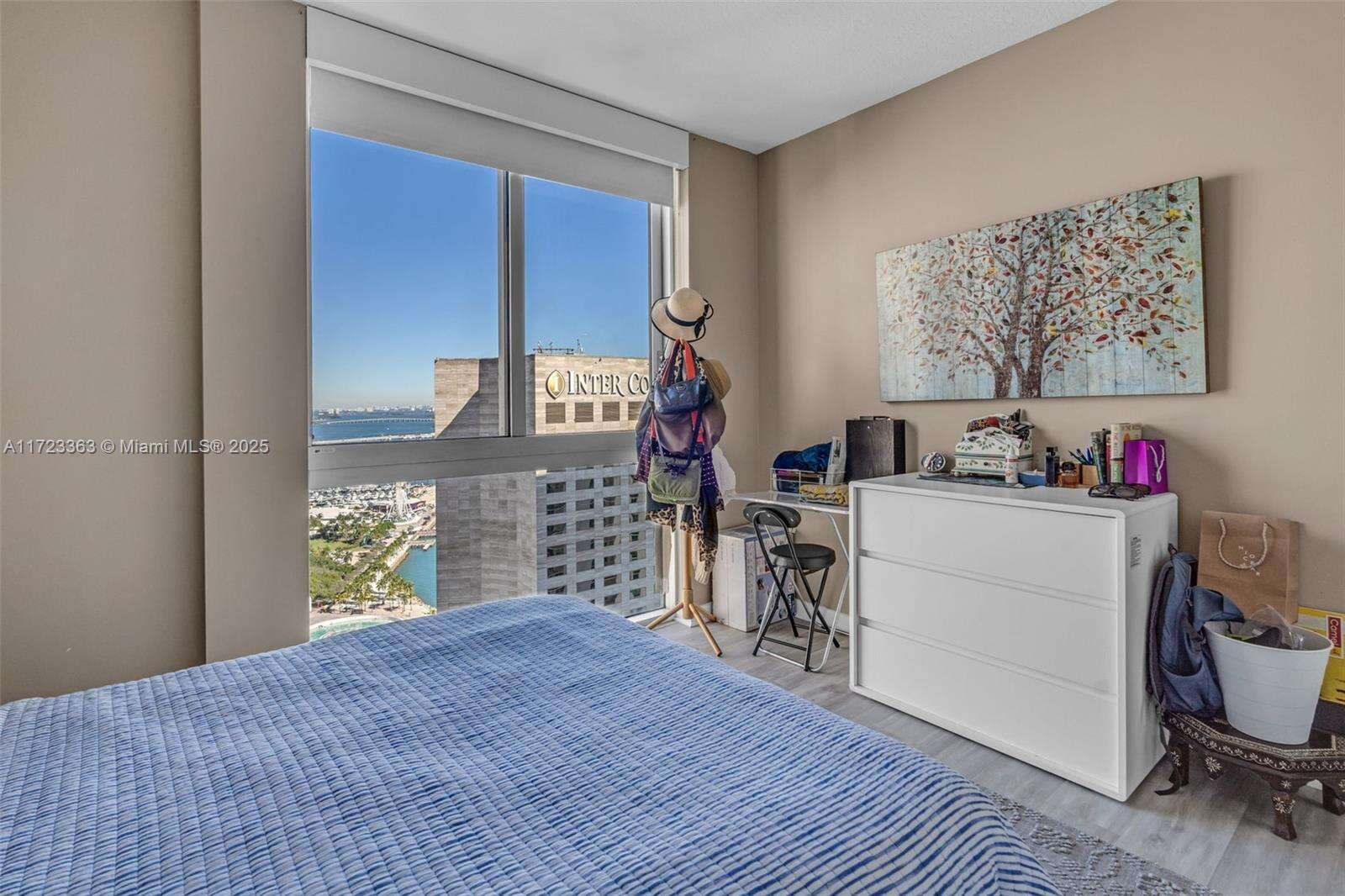 One Miami West at 325 Biscayne Blvd, Miami, FL 33131 - For Sale photo 14