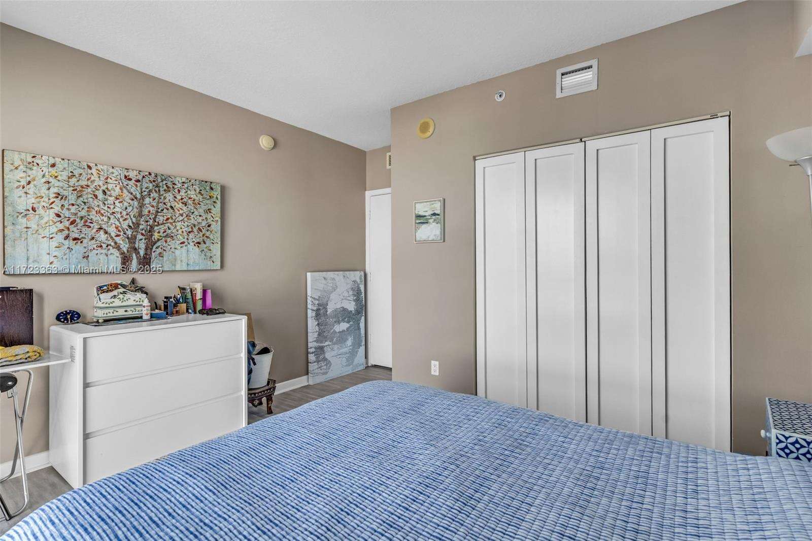 One Miami West at 325 Biscayne Blvd, Miami, FL 33131 - For Sale photo 15