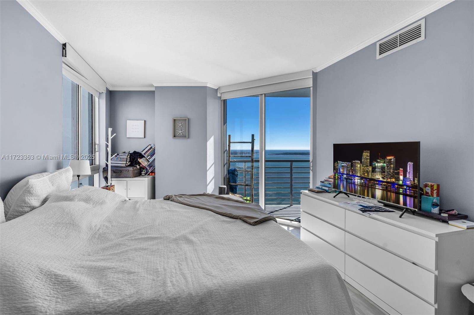 One Miami West at 325 Biscayne Blvd, Miami, FL 33131 - For Sale photo 19