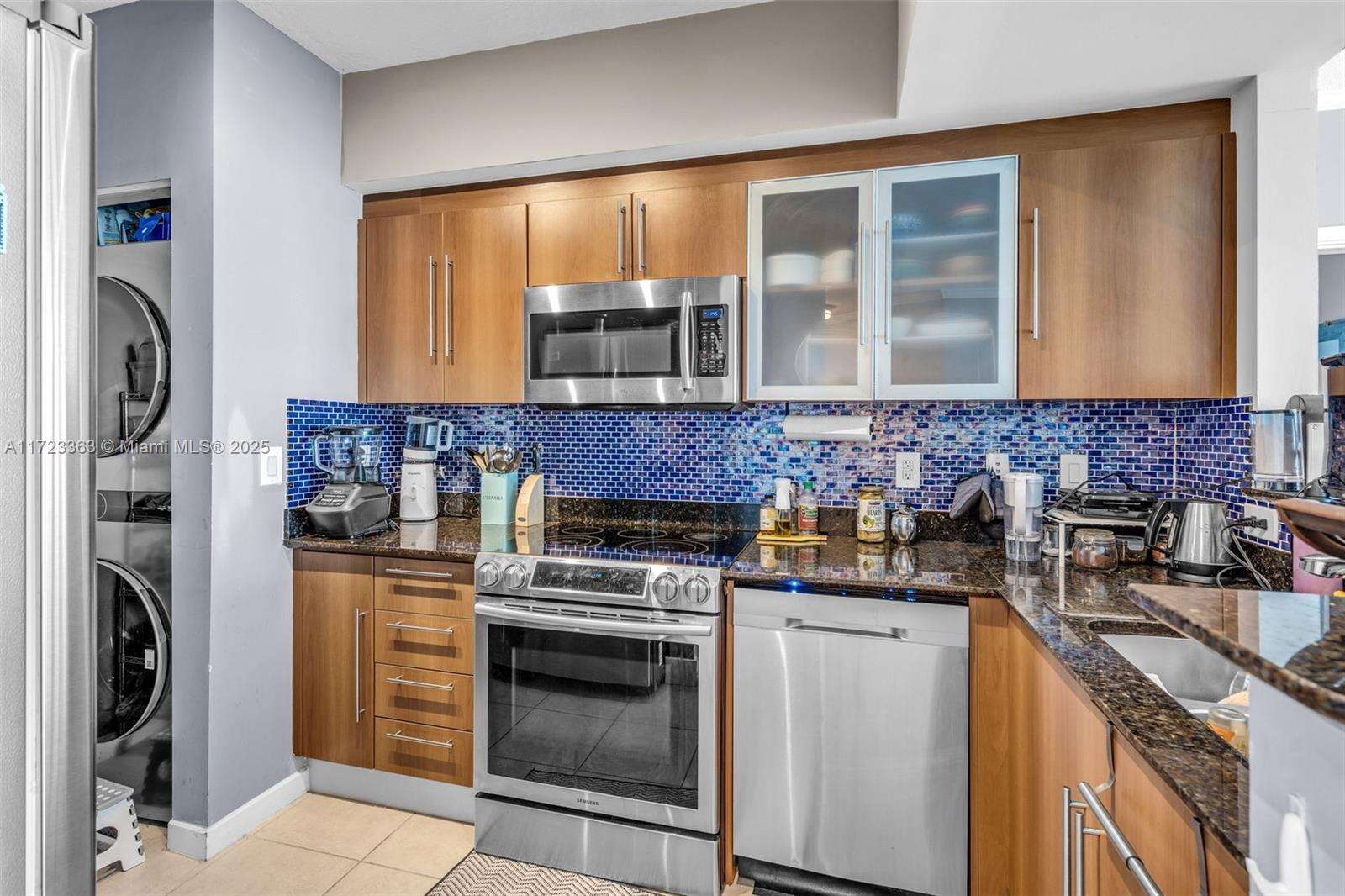 One Miami West at 325 Biscayne Blvd, Miami, FL 33131 - For Sale photo 5