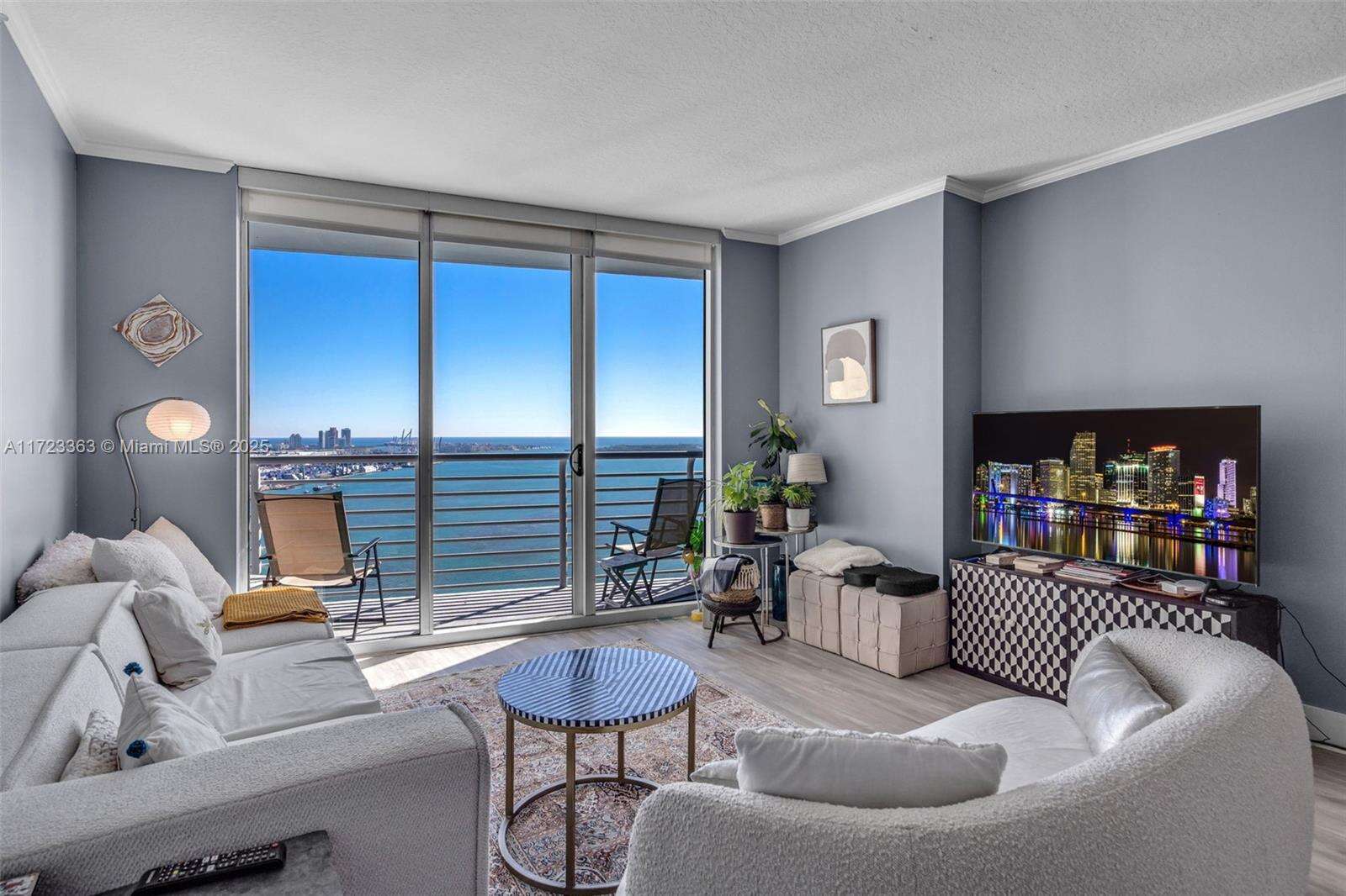 One Miami West at 325 Biscayne Blvd, Miami, FL 33131 - For Sale photo 7