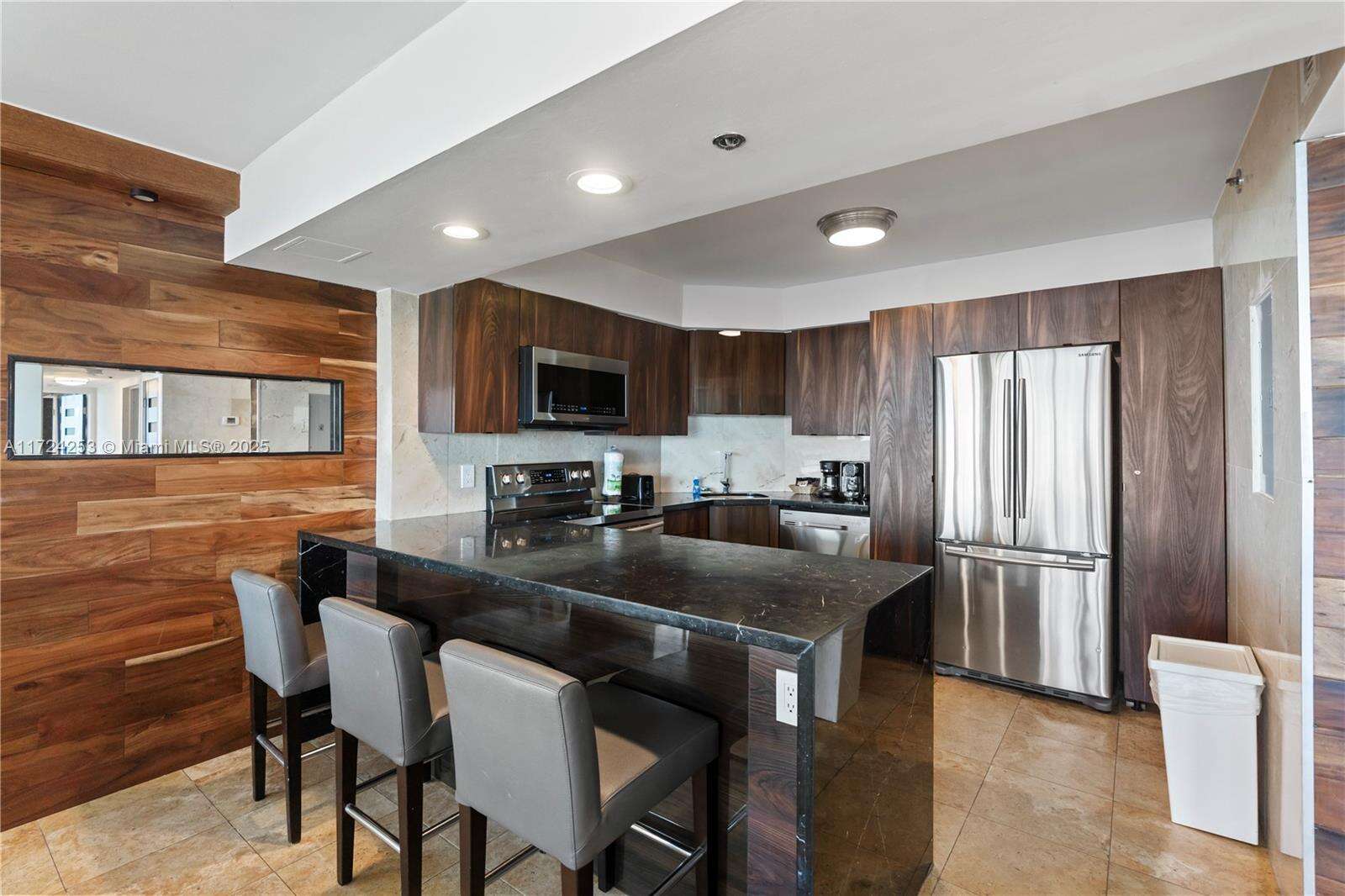 The Alexander at 5225 Collins Ave, Miami Beach, FL 33140 - For Sale photo 15