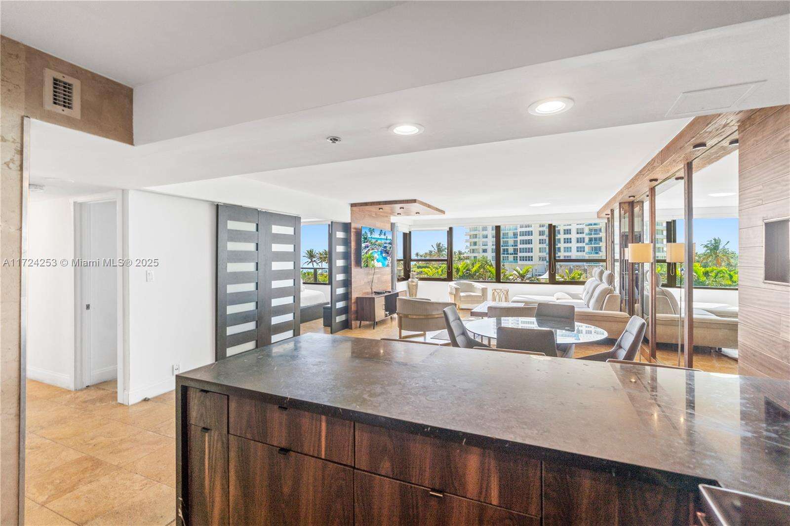 The Alexander at 5225 Collins Ave, Miami Beach, FL 33140 - For Sale photo 17