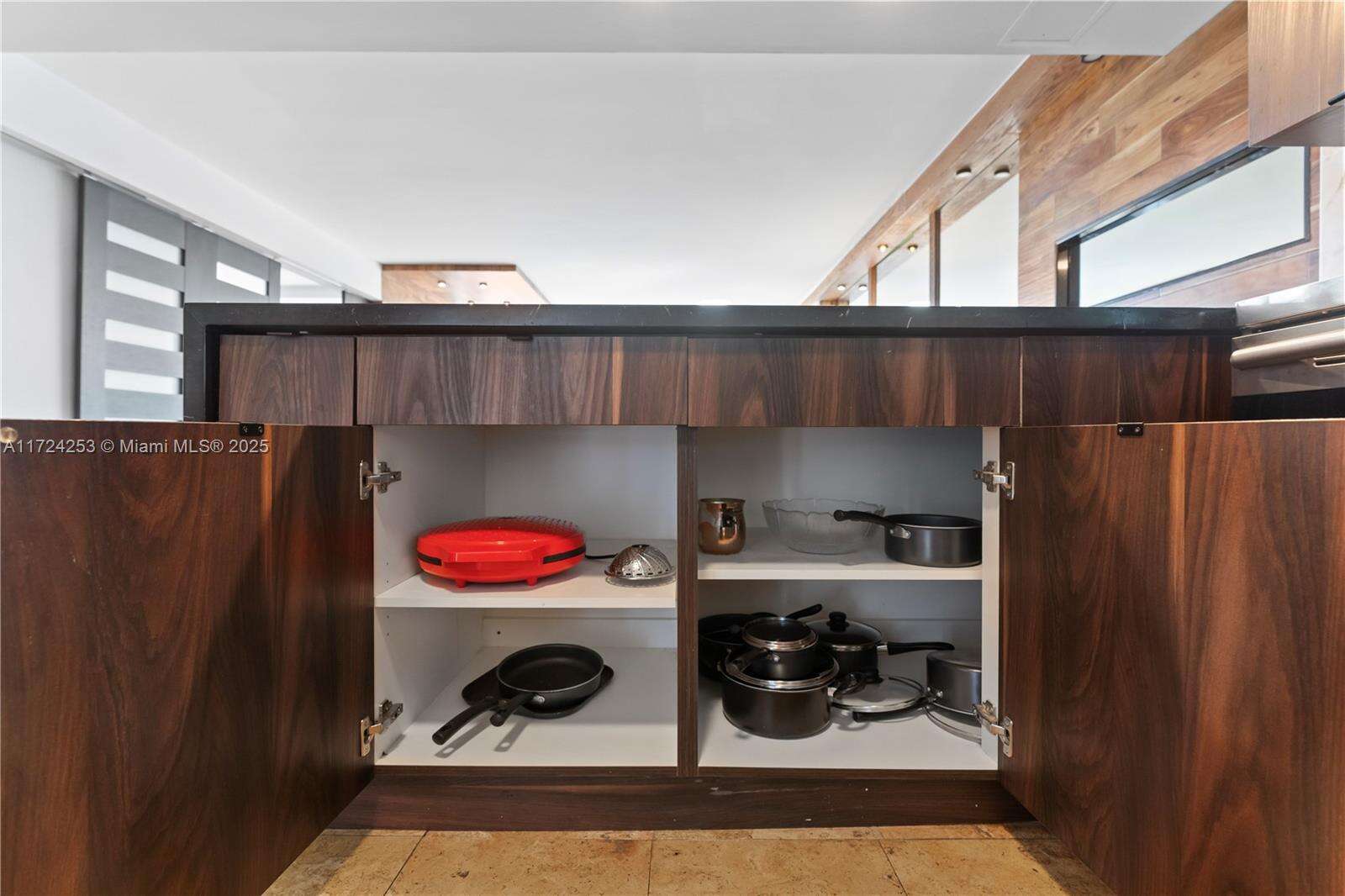 The Alexander at 5225 Collins Ave, Miami Beach, FL 33140 - For Sale photo 21