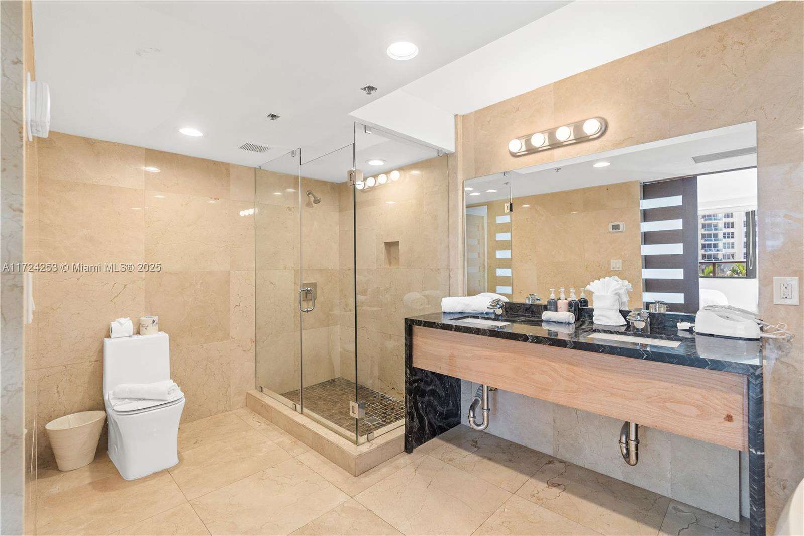 The Alexander at 5225 Collins Ave, Miami Beach, FL 33140 - For Sale photo 27