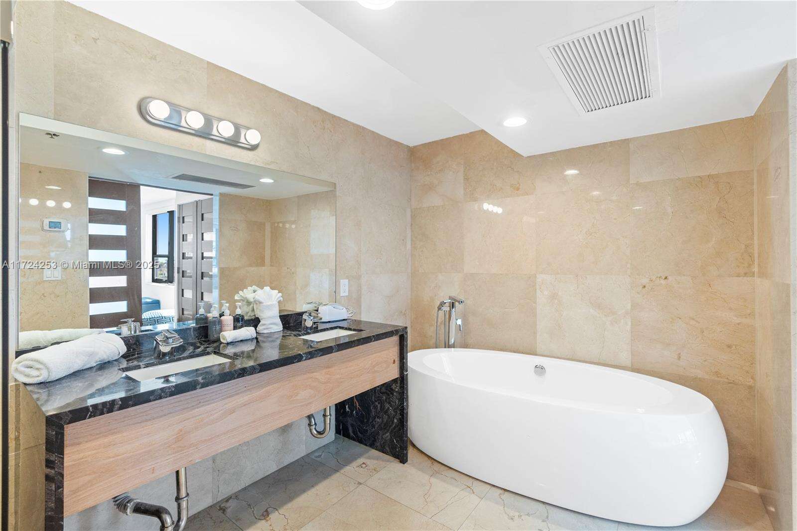 The Alexander at 5225 Collins Ave, Miami Beach, FL 33140 - For Sale photo 28