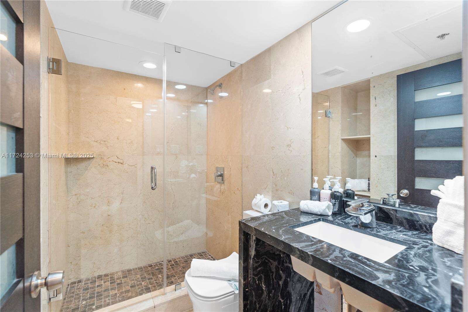 The Alexander at 5225 Collins Ave, Miami Beach, FL 33140 - For Sale photo 32