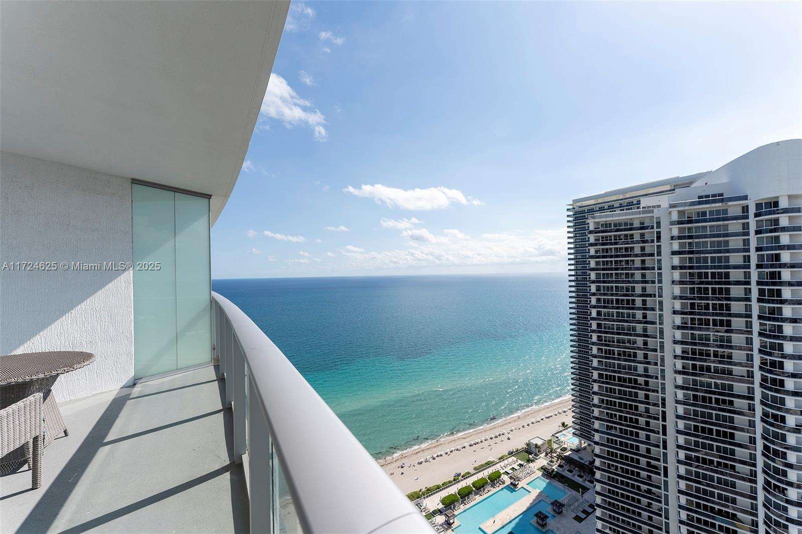 Hyde Resort at 4111 Ocean Dr, Hollywood, FL 33019 - For Sale photo 2