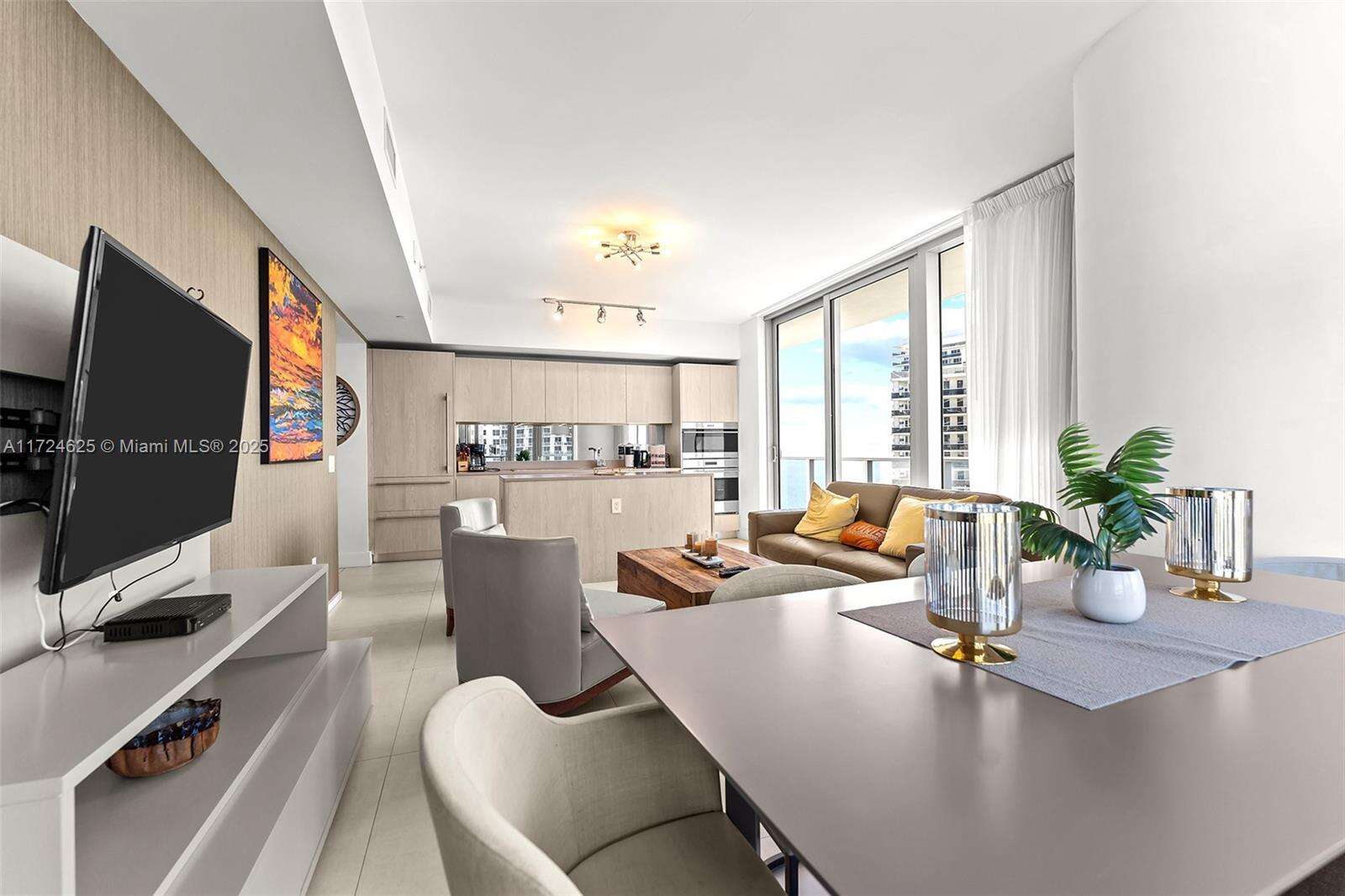 Hyde Resort at 4111 Ocean Dr, Hollywood, FL 33019 - For Sale photo 14